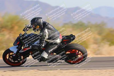 media/Nov-06-2023-Moto Forza (Mon) [[ce023d0744]]/2-Advanced Group/Session 4 (Turn 8 Inside)/